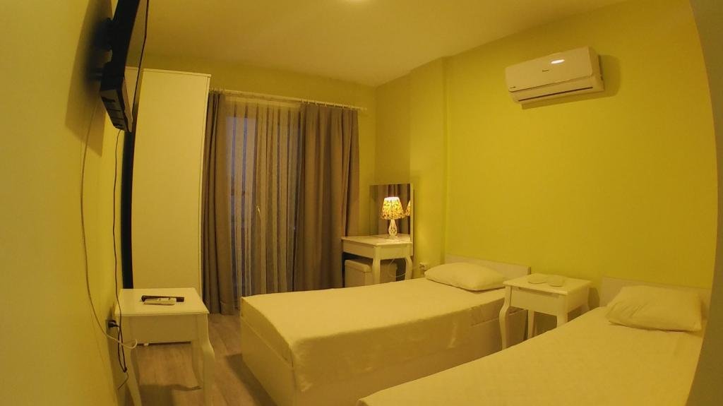 Урла: Lals Otel