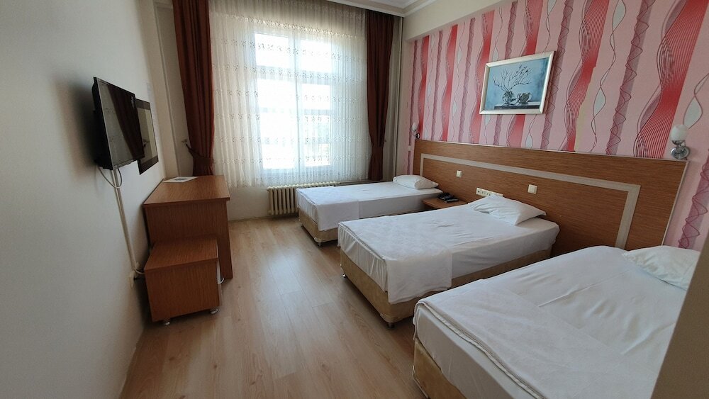Унье: Ünye Uygulama Oteli
