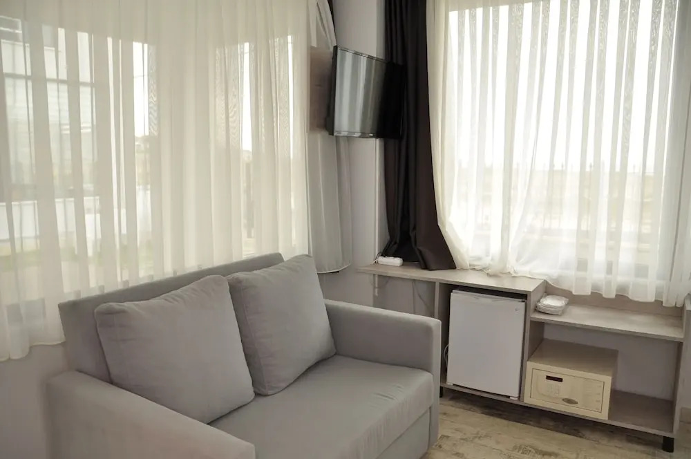 Микрорайон Яликой: Yaliköy Deni̇z Otel