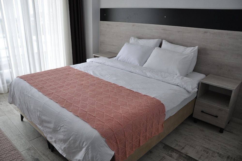 Микрорайон Яликой: Yaliköy Deni̇z Otel