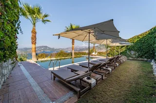 Орхание: Massi Villa