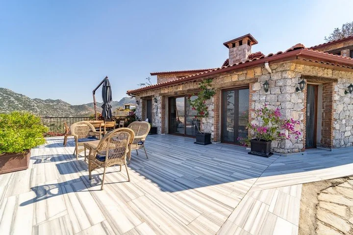 Орхание: Massi Villa