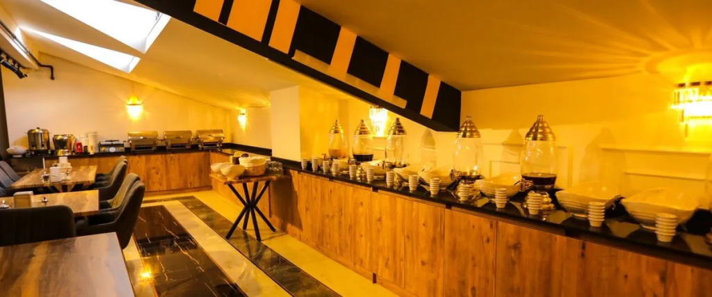 Ван: Rusen Suit Otel