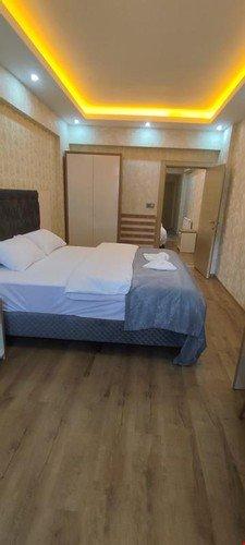 Ван: Pera White Hotel