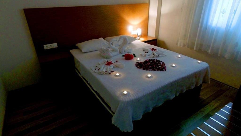 Гюзельчамлы: Gumus Termal Hotel Kusadasi