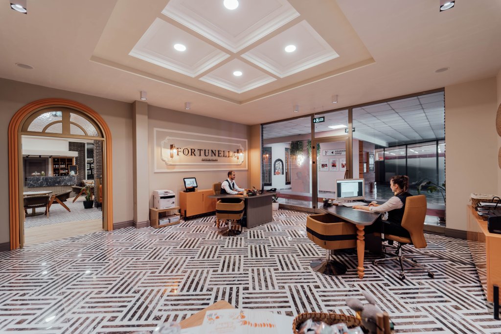 Финике: Отель Fortunella Suits & Villas