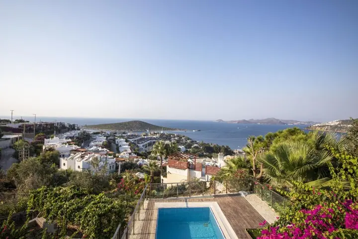 Коюнбаба: House With Amazing Sea View and Pool in Gumusluk