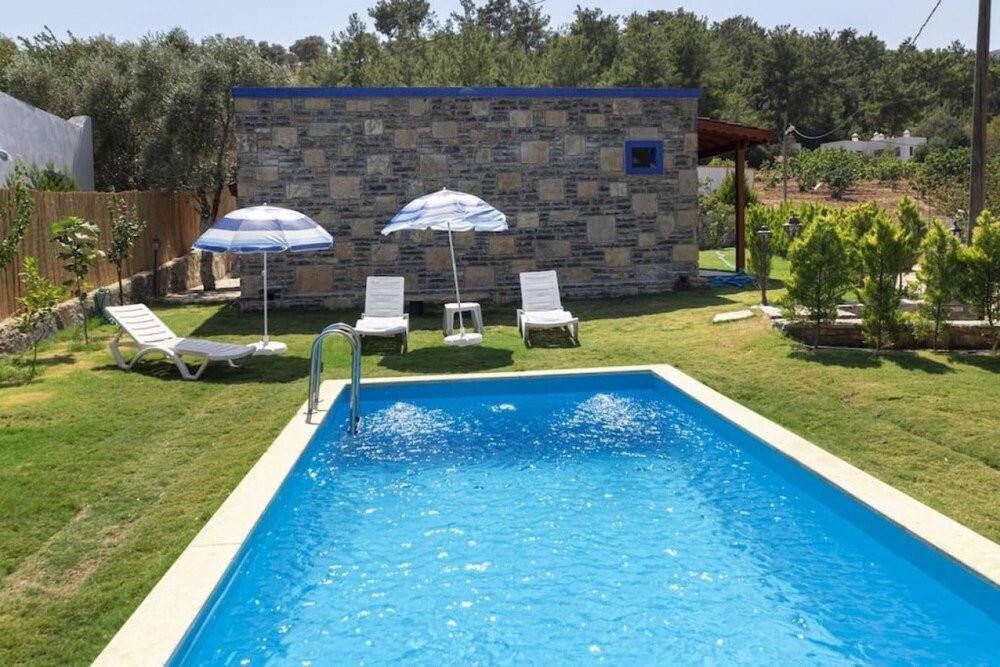Бодрум: House With Garden and Private Pool in Bodrum