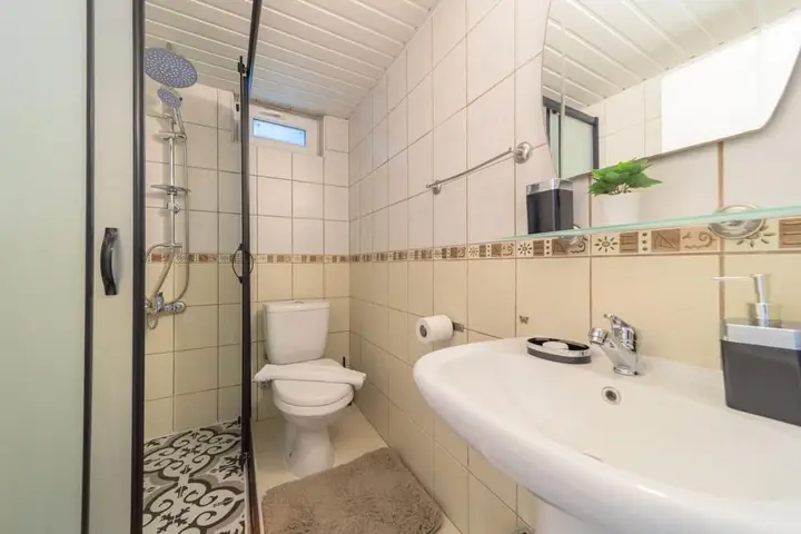 Magnificent Flat 300 m to Beach in Aksu — фото 2