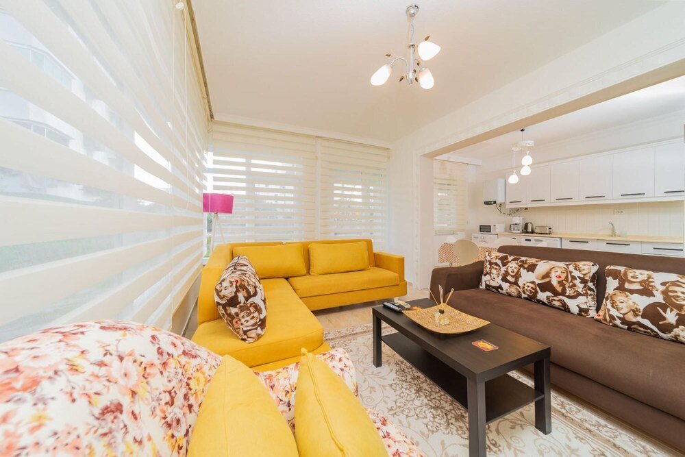 Аксу: Magnificent Flat 300 m to Beach in Aksu
