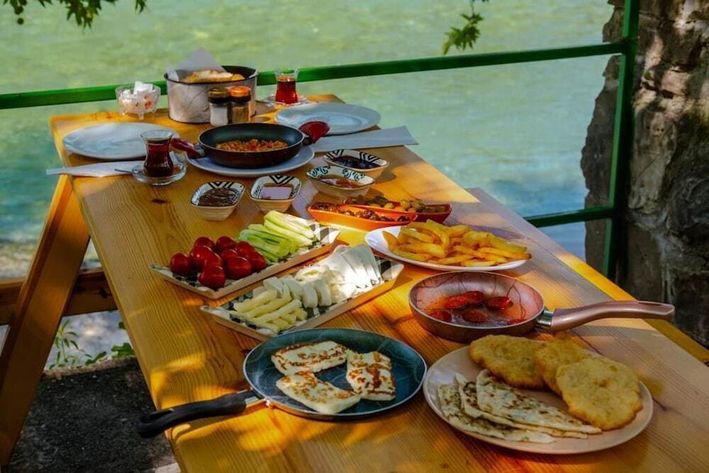 Манавгат: Ozgur Family House