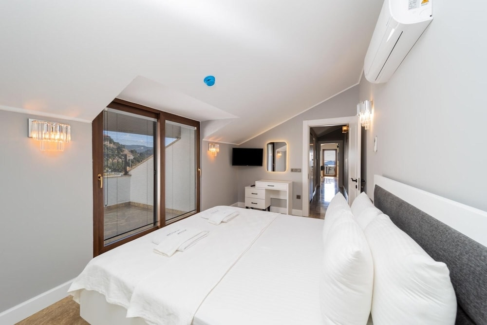 Каш: Gorgeous Flat With Sea View Jacuzzi In Antalya Kas