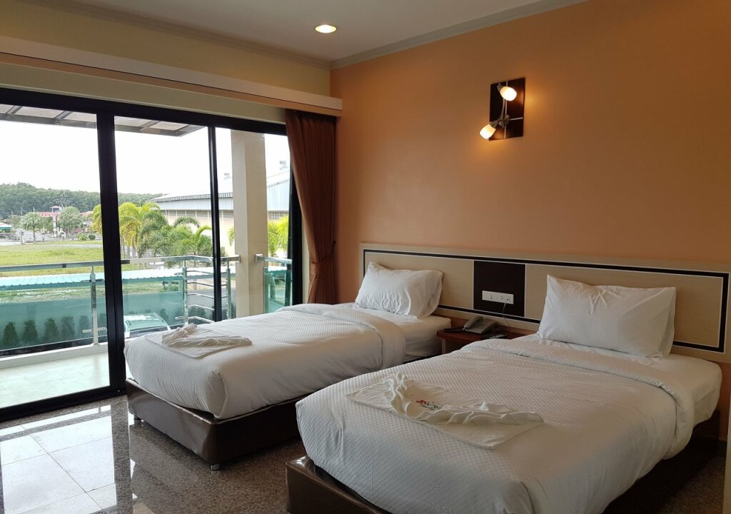 Лансака: Smile Resort Thungsong