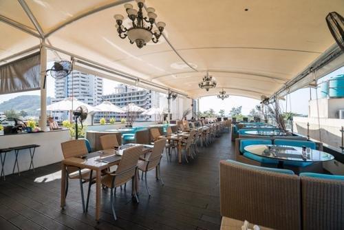 Кату: Absolute Bangla Suites, night walking street, rooftop pool L-04