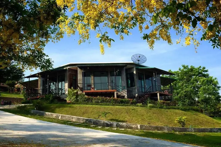 Нонг Нам Дэнг: Tonsilp Art Home
