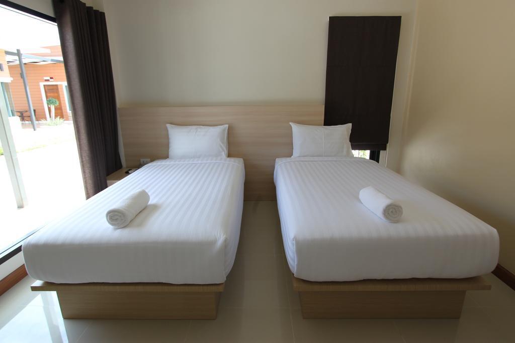 Бо Флой: At Muangploy Resort