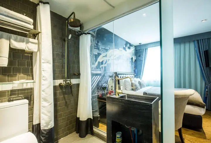 Бангкок: PlayHaus Thonglor