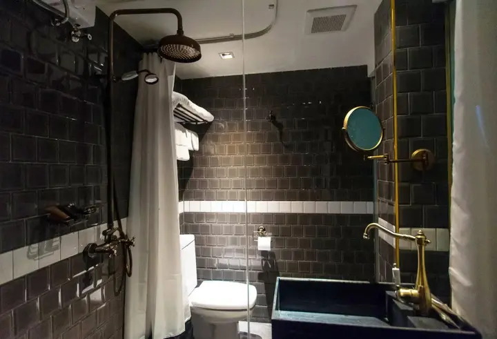 Бангкок: PlayHaus Thonglor