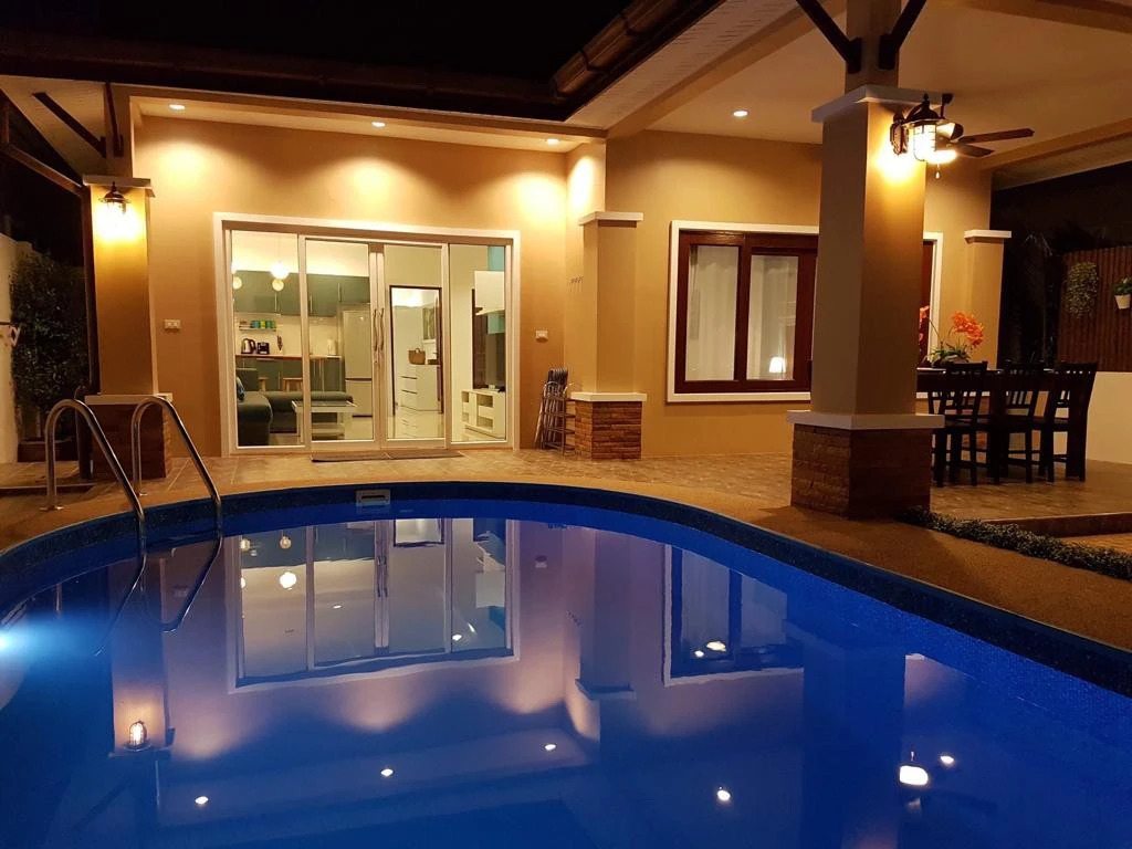 Краби: Aonang Symphony 3 Bedrooms Private Pool Villas