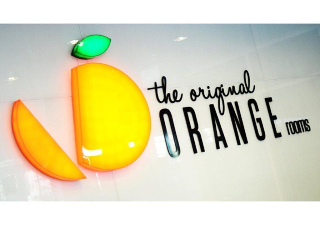 Накхонситхаммарат: The Original Orange Rooms
