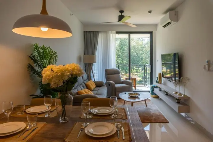 Тхаланг: Cassia Residences