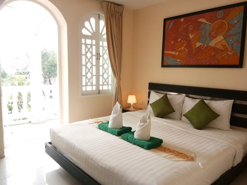 Кату: Island Patong Beachfront Hotel
