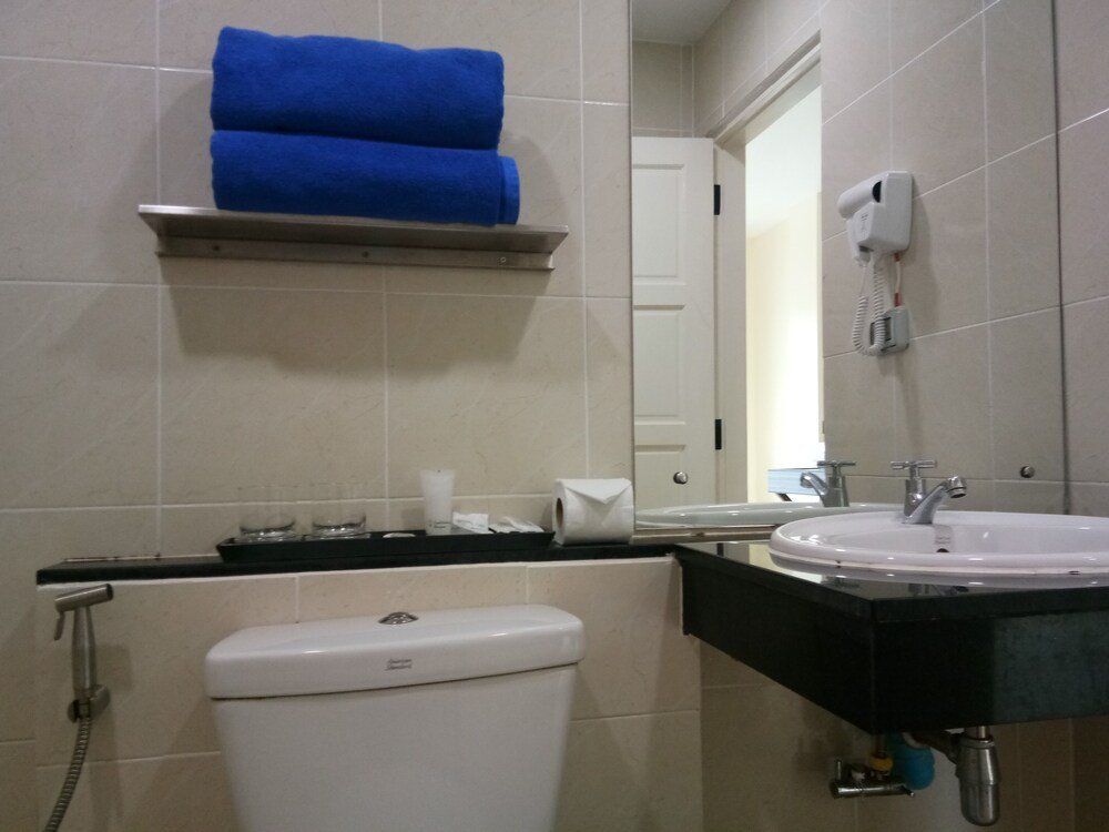 Кату: Island Patong Beachfront Hotel