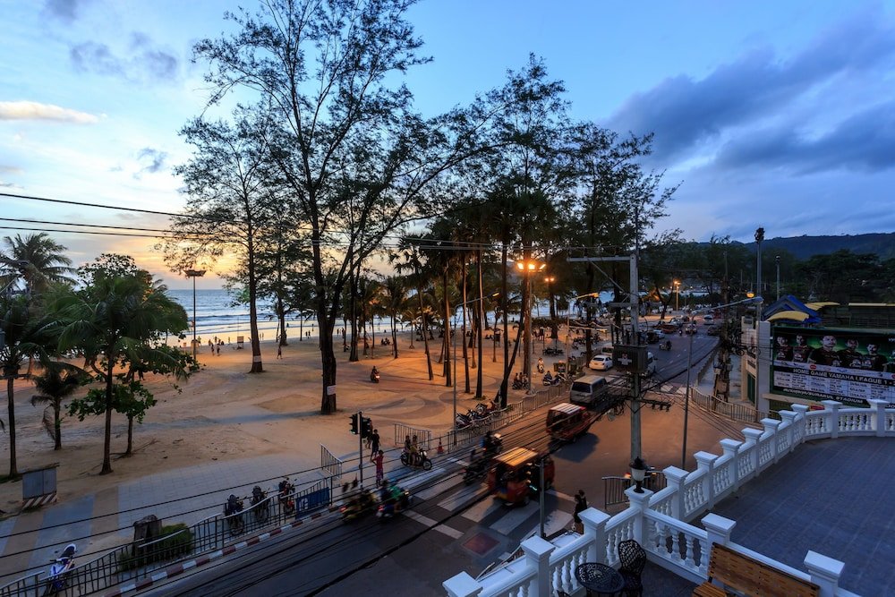 Кату: Island Patong Beachfront Hotel