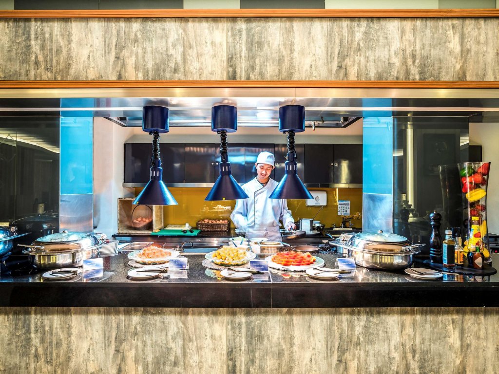 Пхукет: Destination Resorts Phuket Karon Beach