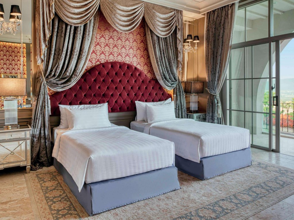 Пак-Чонг: Mövenpick Resort Khao Yai