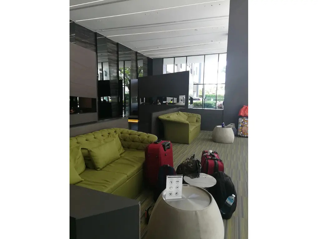 Сирача: The Base Central Pattaya by Avi