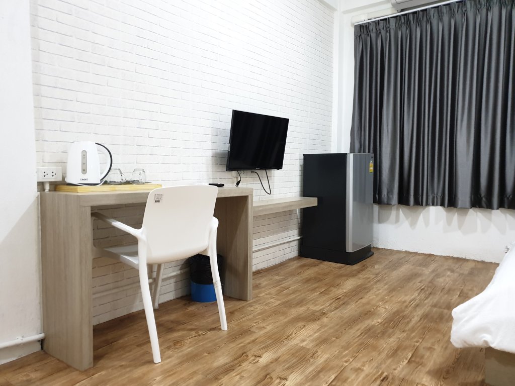 Бангкок: Ze Residence Bang Aor Station