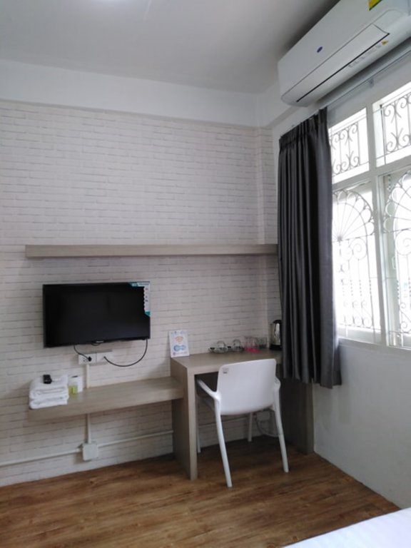 Бангкок: Ze Residence Bang Aor Station