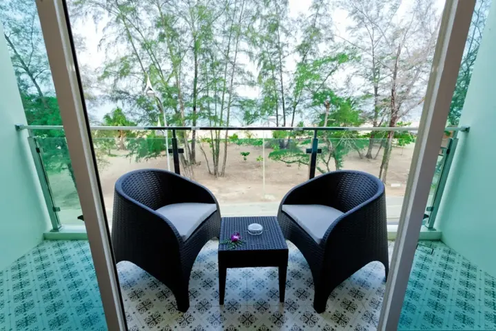 Муанг: Anda Beachside Hotel
