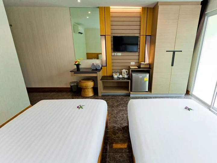 Муанг: Anda Beachside Hotel