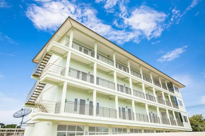 Пхетчхабури: J-House Phetchaburi