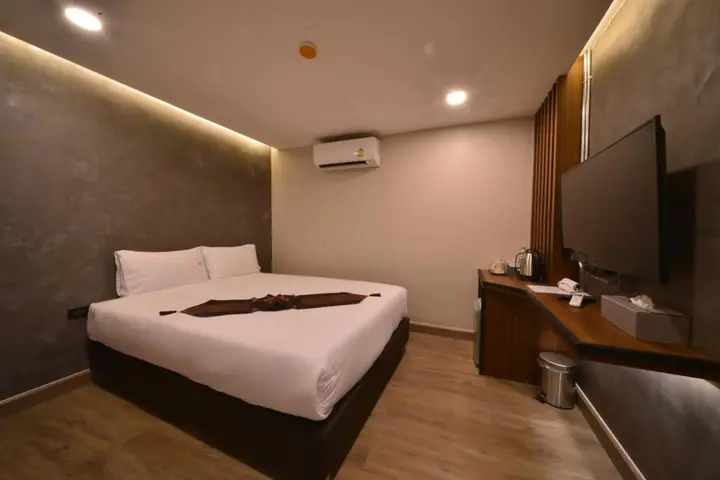 Паттайя: Sureena Hotel
