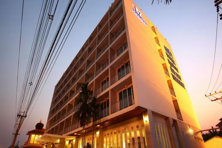 Чиангмай: B2 Premier Hotel & Resort