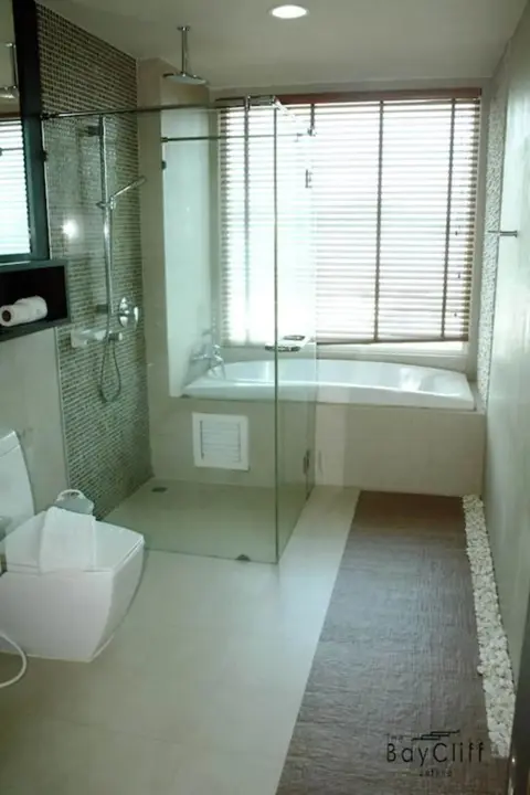 Кату: The Baycliff Residence