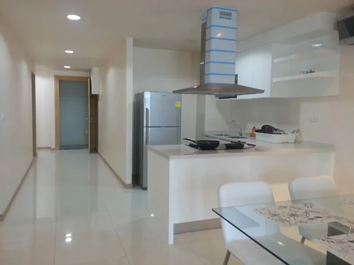 Кату: The Baycliff Residence