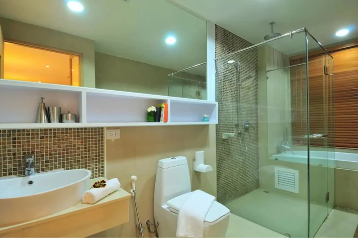 Кату: The Baycliff Residence