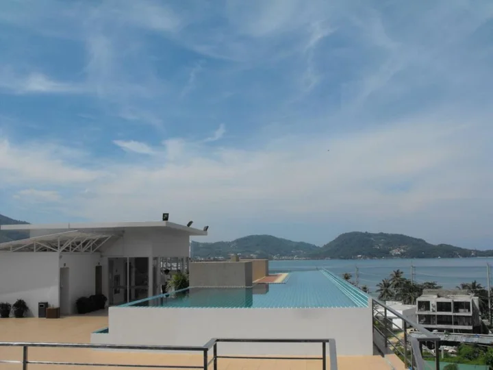 Кату: The Baycliff Residence
