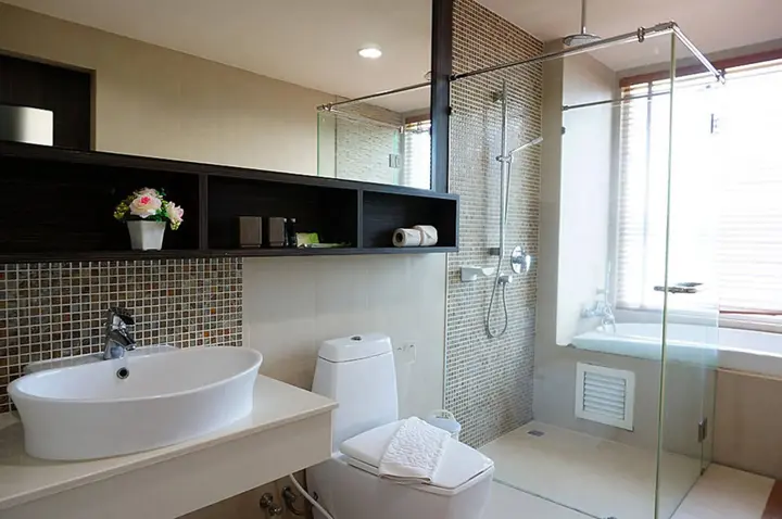 Кату: The Baycliff Residence