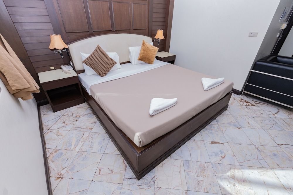 Кхлонг-Янг: Mix hotel