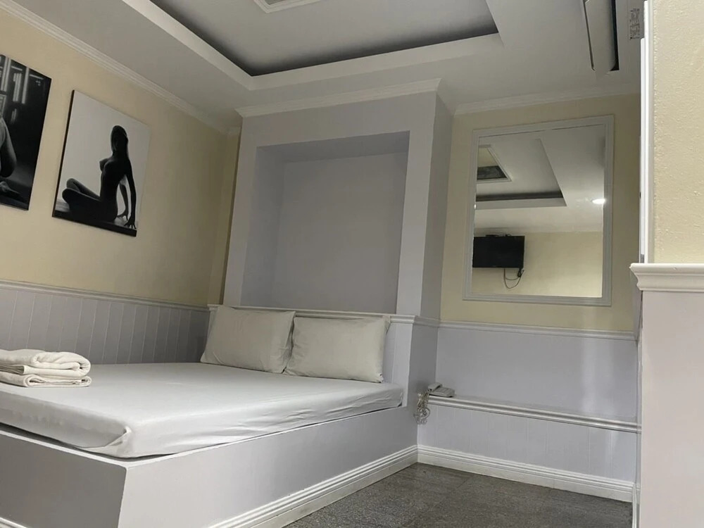 Кхлонг-Янг: Mix hotel