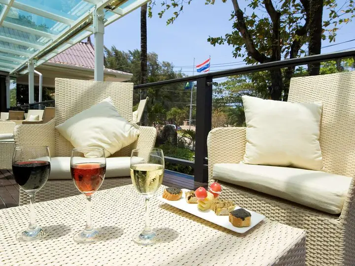 Пхукет: All Seasons Naiharn Phuket