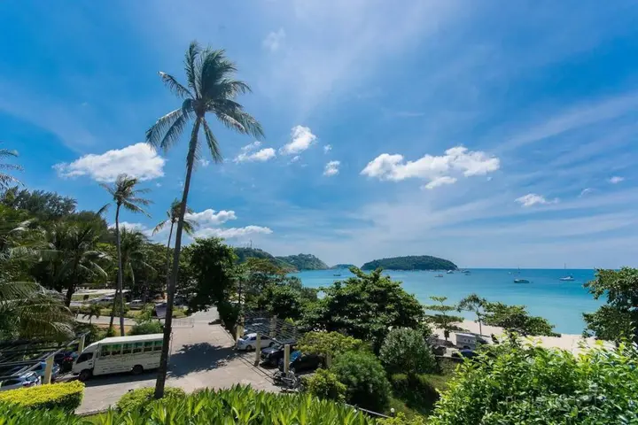 Пхукет: All Seasons Naiharn Phuket