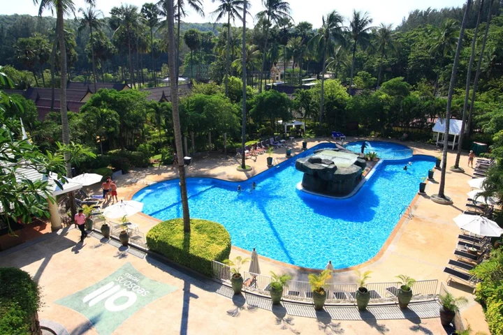 Пхукет: All Seasons Naiharn Phuket
