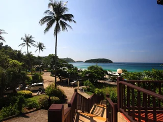 Пхукет: All Seasons Naiharn Phuket