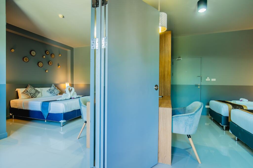 Пхукет: The Rubber Hotel